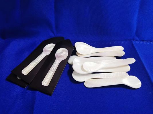 اللون الأبيض الطبيعي أم اللؤلؤ ملعقة الكافيار 3.5 بوصة و 4.7 متوفرة ملعقة MOP في غلاف ورقي